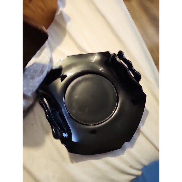 Vintage Black Amethyst Glass Handled Serving Plate 8" Mid-Century Tray - Picture 6 of 6